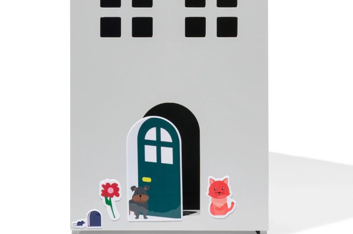 Canal Doll House Wood Confetti Pink 24.5cm x25cm x75cm