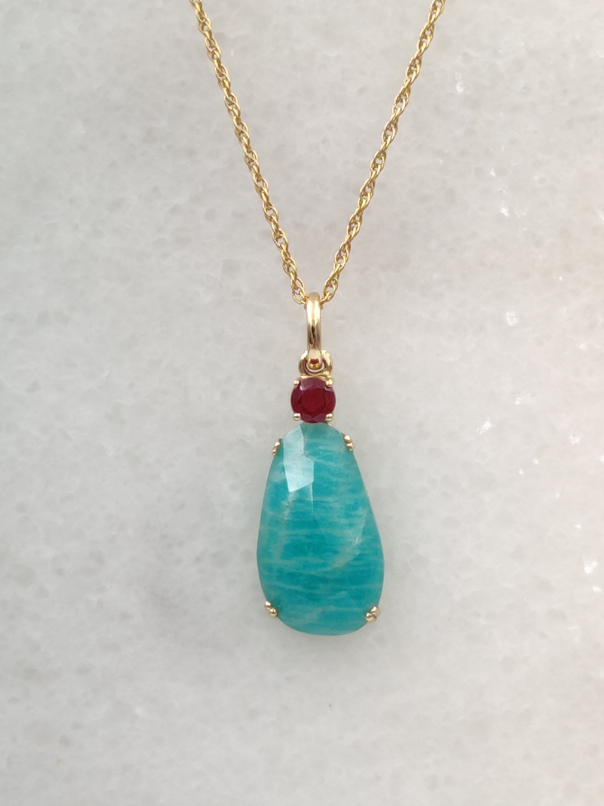 18K Solid Gold Amazonite Pedant with Ruby, with Chain  Mode Look view