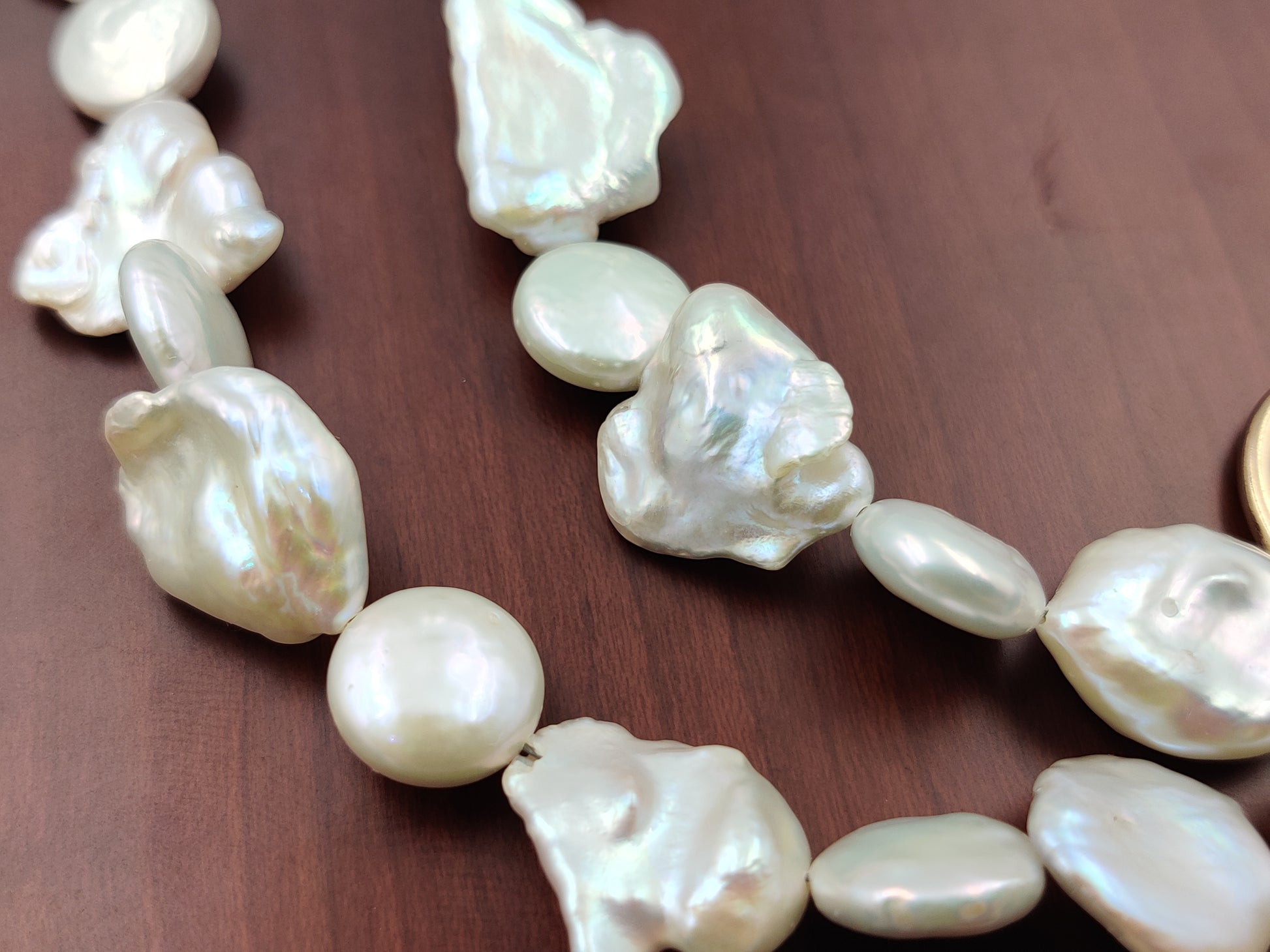 Premium Quality Keishi Ivoy Pearl Toggle Choker Necklace, Pearl View Close-up