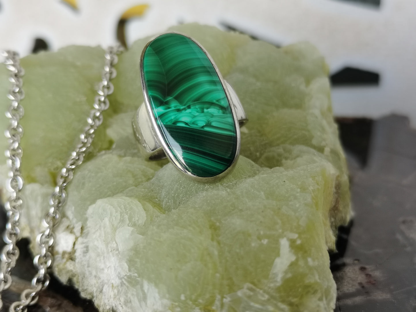 Premium Quality Natural Pictorial Malachite Cocktail Sterling Silver Ring Front Shot on www.glamorousmom.eu