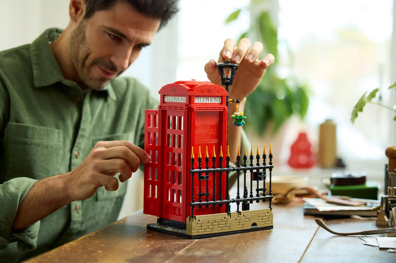LEGO Red London Telephone Box