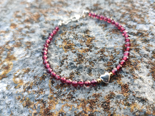 'Hartje' Premium Garnet Bracelet in 925 Sterling Silver