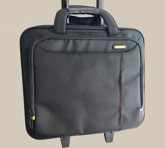 Targus Meridian rolkoffer laptoptas met opening bovenaan Business & Travel Trolley, Front View